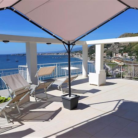 La Baia Dei Delfini Apartment Taormina Luaran gambar