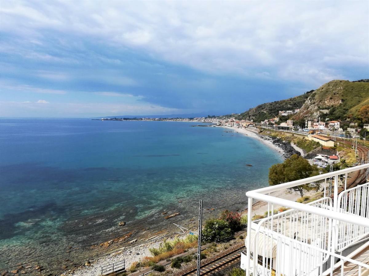 La Baia Dei Delfini Apartment Taormina Luaran gambar