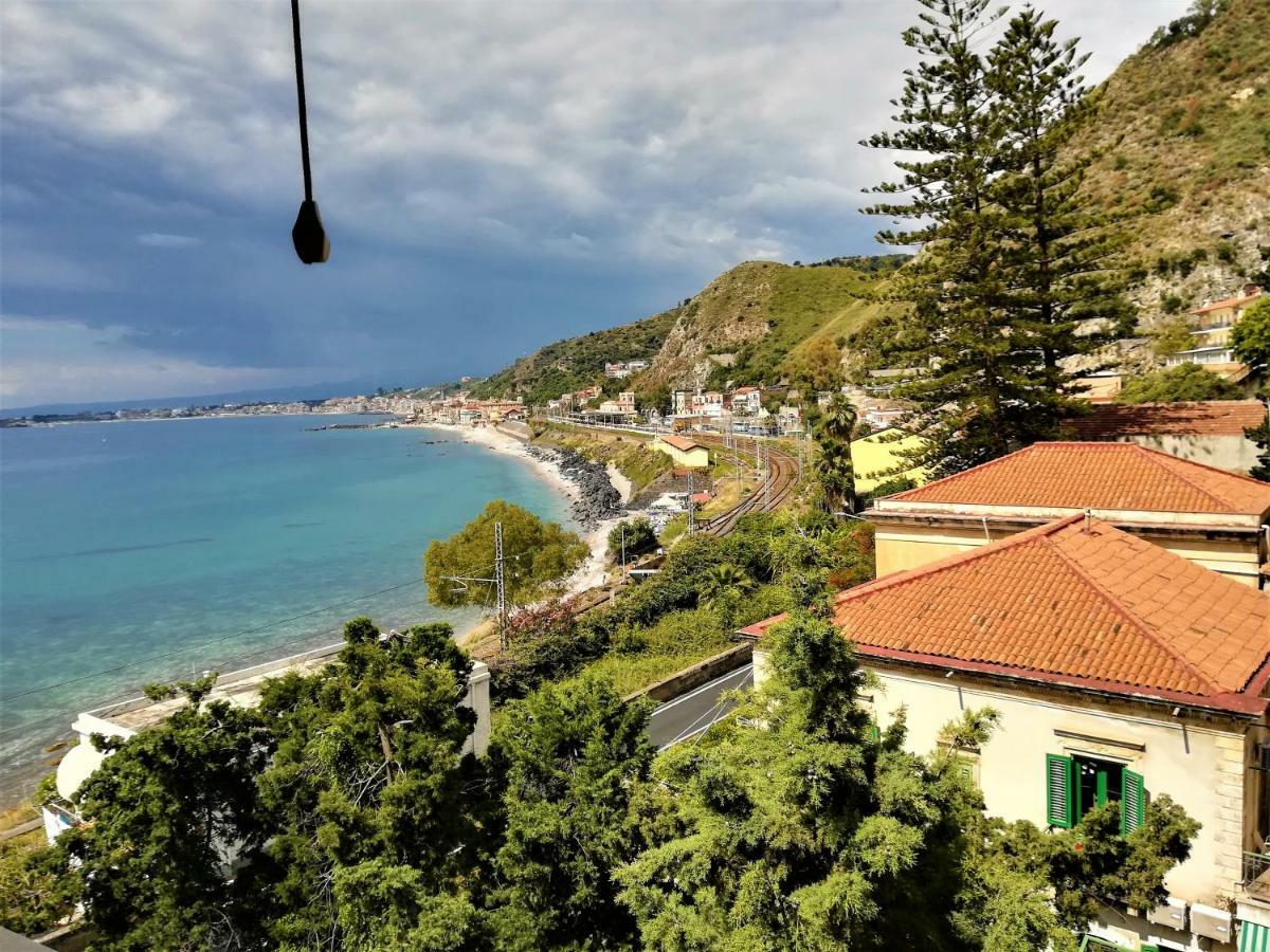 La Baia Dei Delfini Apartment Taormina Luaran gambar