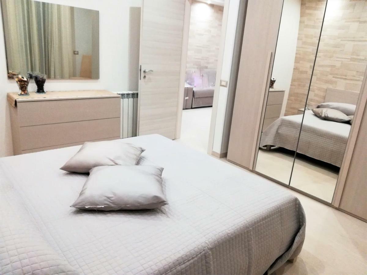 La Baia Dei Delfini Apartment Taormina Luaran gambar