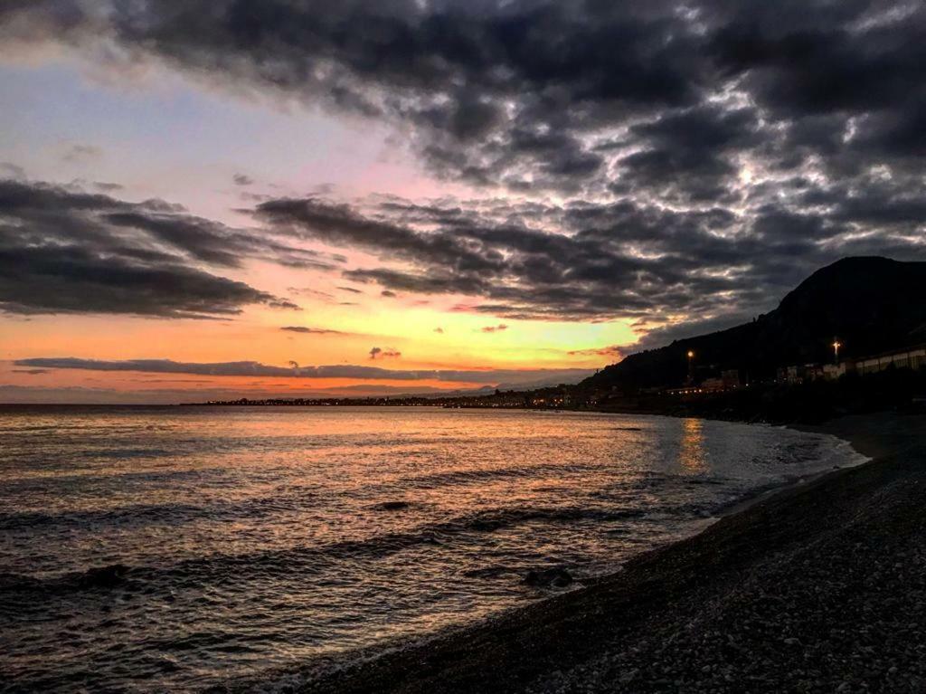 La Baia Dei Delfini Apartment Taormina Luaran gambar