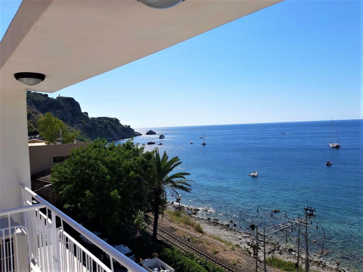 La Baia Dei Delfini Apartment Taormina Luaran gambar