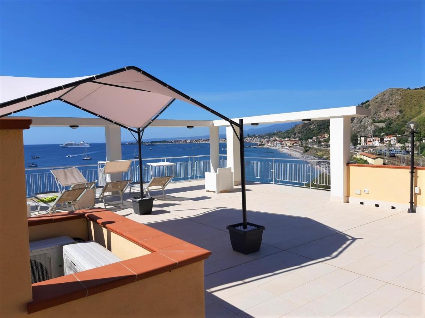 La Baia Dei Delfini Apartment Taormina Luaran gambar