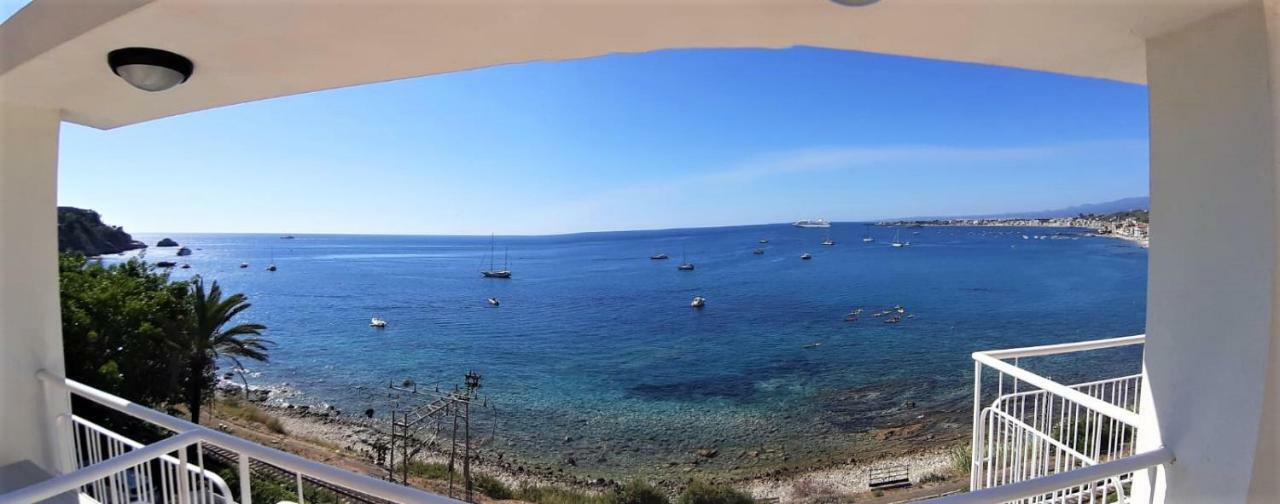 La Baia Dei Delfini Apartment Taormina Luaran gambar